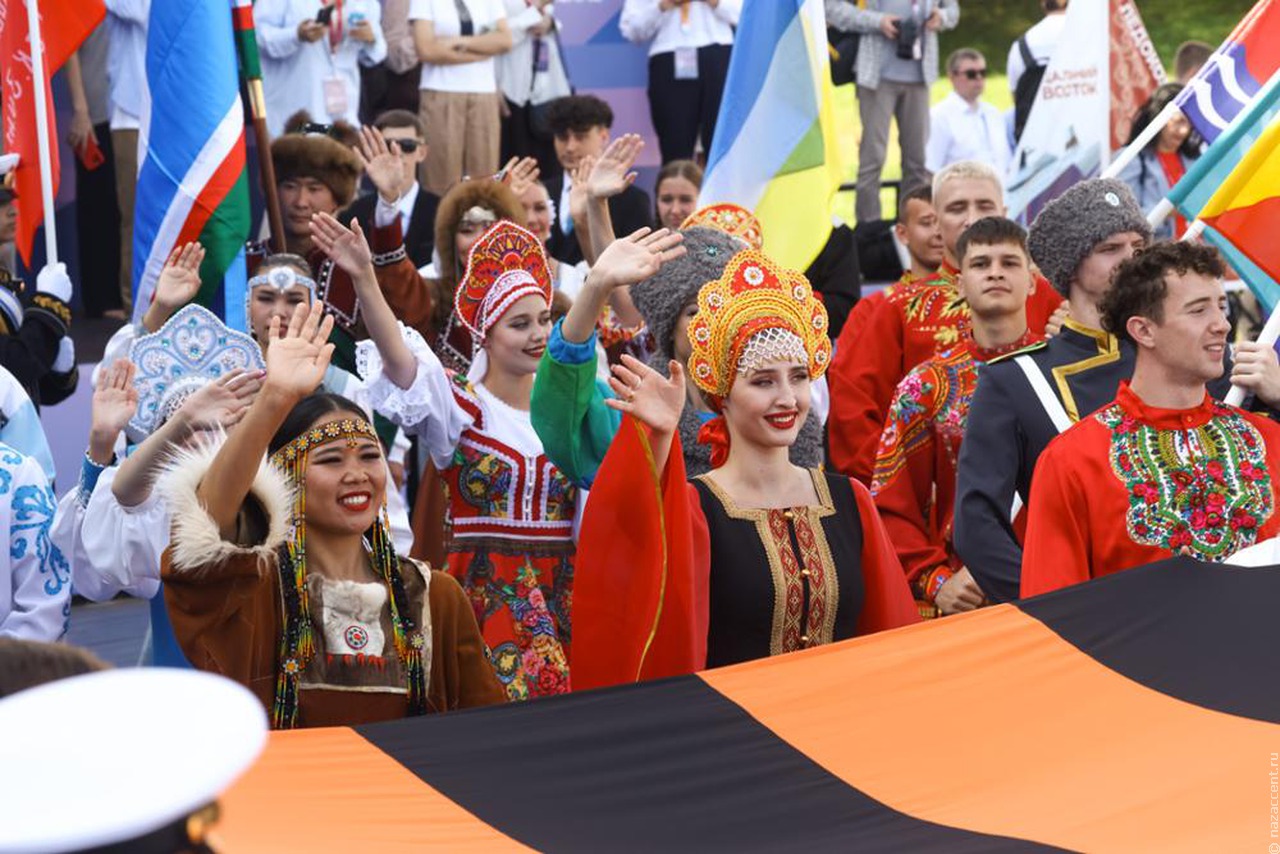 На Восточном экономическом форуме открылась этническая улица