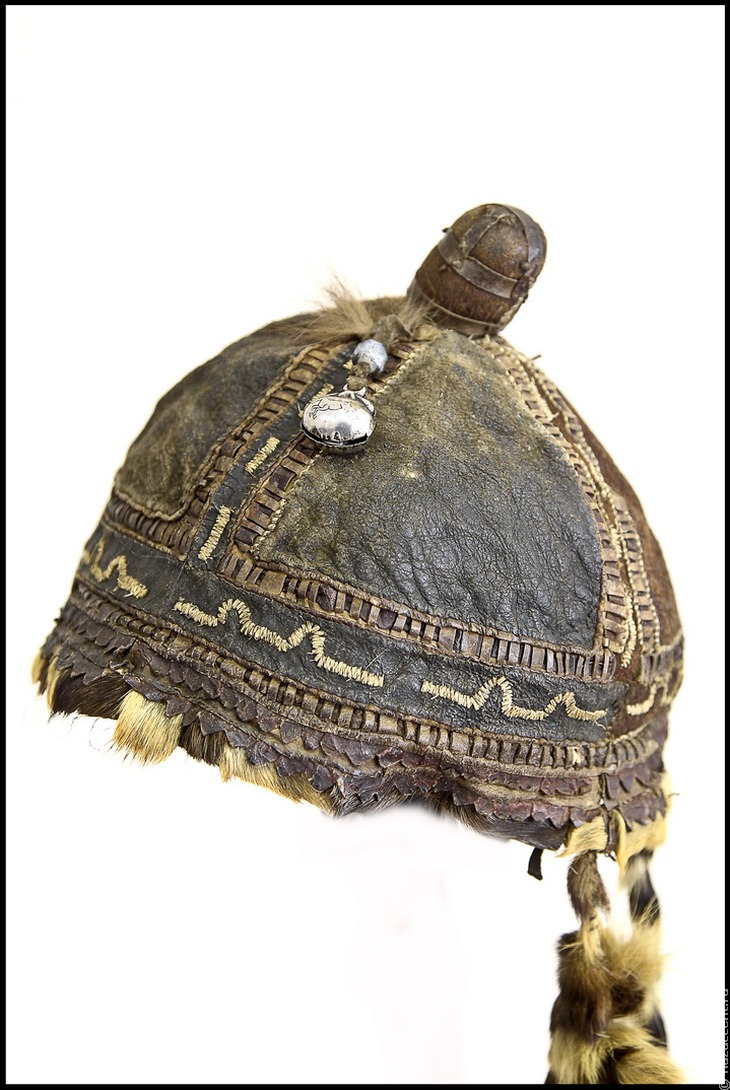 160-летний костюм эвенского шамана - Национальный акцент