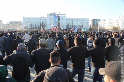 Якутянки устроили массовый осуохай на площади в Якутске