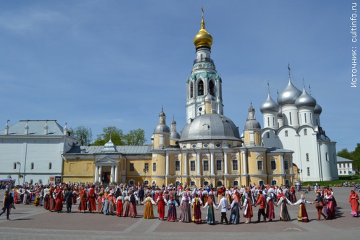 На празднике русских традиций встретились лучшие фольклорные коллективы