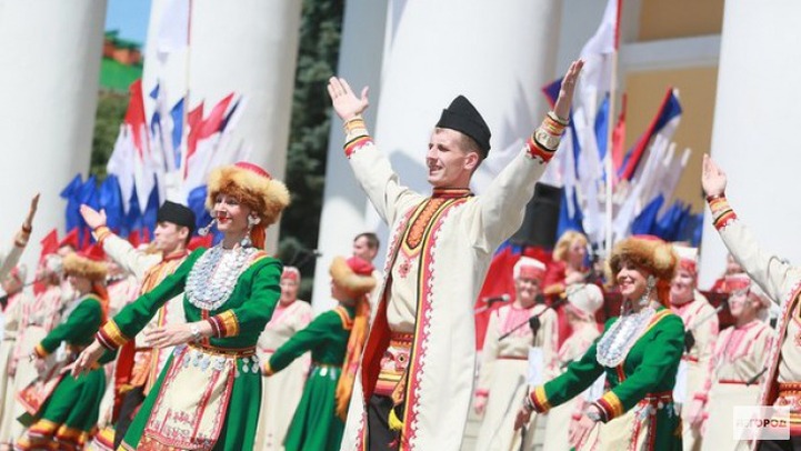 Российские стереотипы: марийцы колдуют, а осетины такие красивые