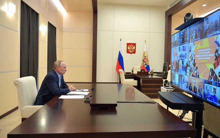 Путин анонсировал меры поддержки социально ориентированных НКО на период эпидемии