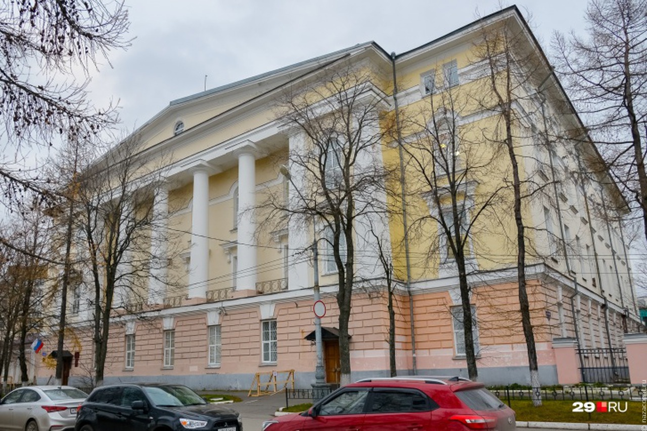 Истории с надгробий: как жил и что оставил после себя первый олигарх в Архангельске
