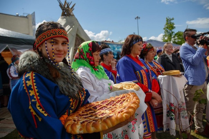 Марийской вышивке и удмуртскому кружевоплетению научат на фестивале в Тюменской области