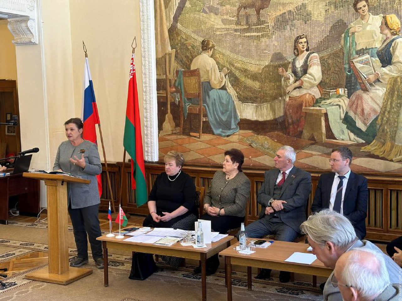 Маргарита Лянге выступила на круглом столе о народной дипломатии в Минске