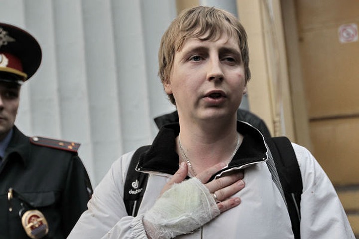 Суд приговорил трех уроженцев Чечни к различным срокам за драку с журналистом "Фонтанки"