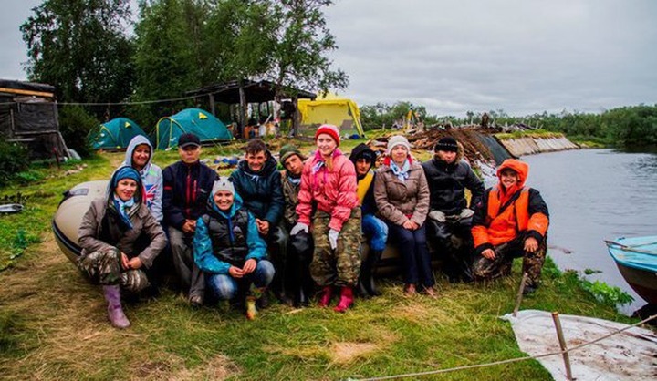 Ямальские школьники проплыли на лодках 500 км к священным местам ненцев
