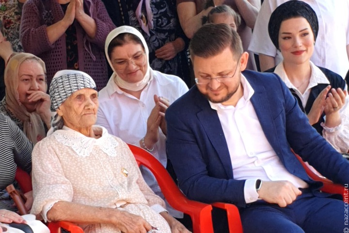 В Махачкале 101-летняя русская ветеран войны станцевала лезгинку