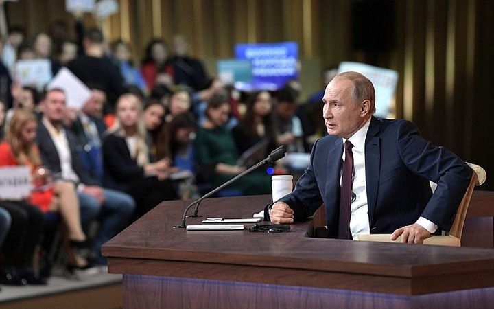 Путин пообещал сохранить школу с преподаванием алтайского языка