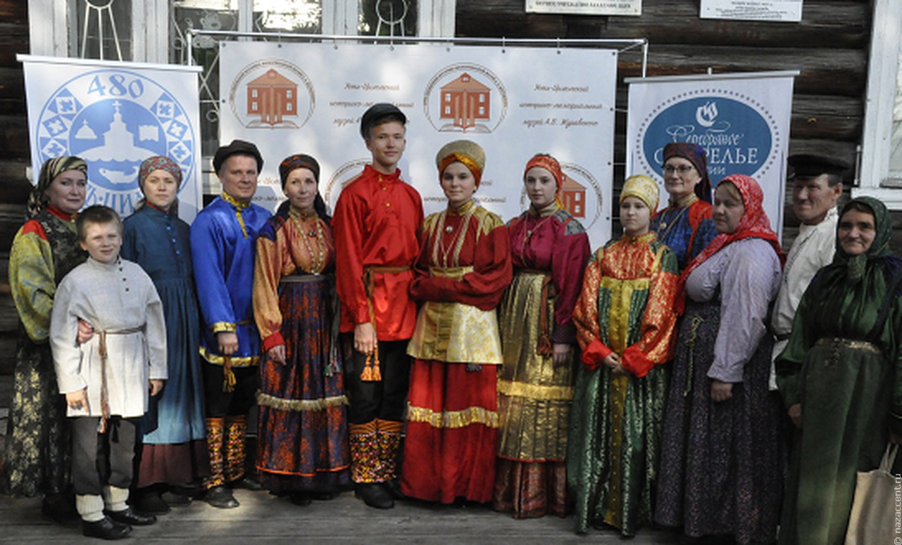 Традиционную одежду Русского Севера представили на выставке в Усть-Цильме