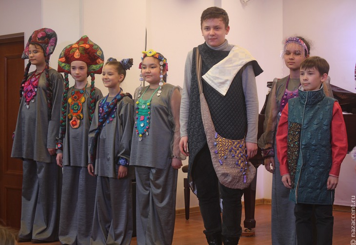 Выставка "Национальный колорит – природа, человек, костюм" в Москве - Национальный акцент