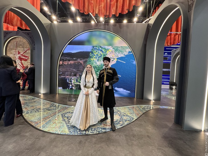 Этнический компонент на Петербургском международном экономическом форуме - Национальный акцент