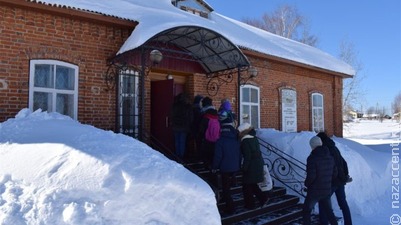 "Поэтический автобус" совершил рейс из Сыктывкара в Нёбдино, в гости к Савину