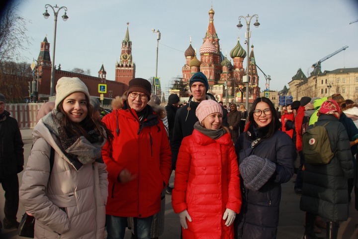 Журналисты познакомились с многонациональной столицей и узнали, как заработать на родном языке