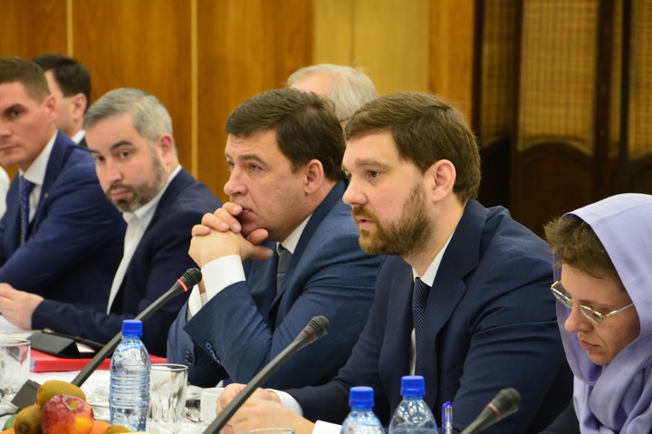 Глава ФАДН попросил помощи Ирана в создании медресе в России