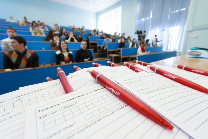"Тотальный диктант" поможет разработать новые учебники по русскому языку