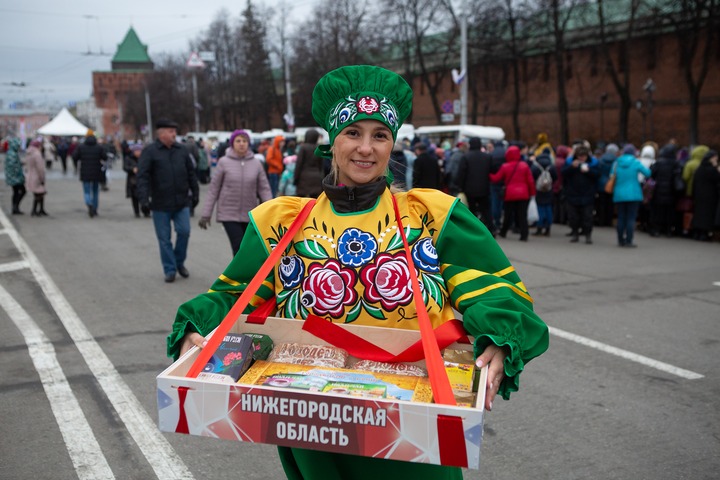 Готовить буузы и перепечи научили гостей гастрофестиваля в Нижнем Новгороде
