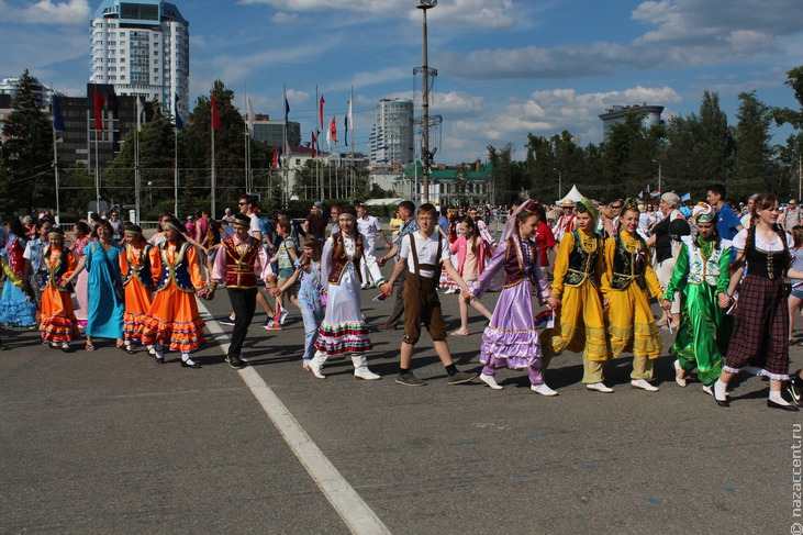 Парад дружбы народов России в Самаре - Национальный акцент