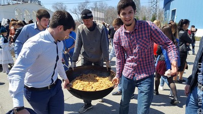 В Астрахани отметили традиционный праздник Наурыз