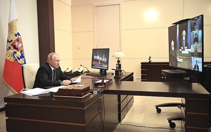 Владимир Путин обсудил ситуацию с коронавирусом с руководством и духовенством Дагестана