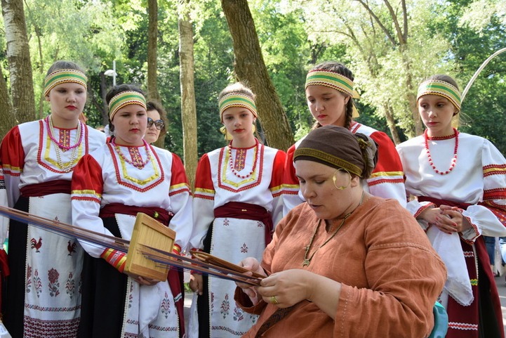 Этнический концерт-дефиле пройдёт на "Фольклорной весне в Воронеже"