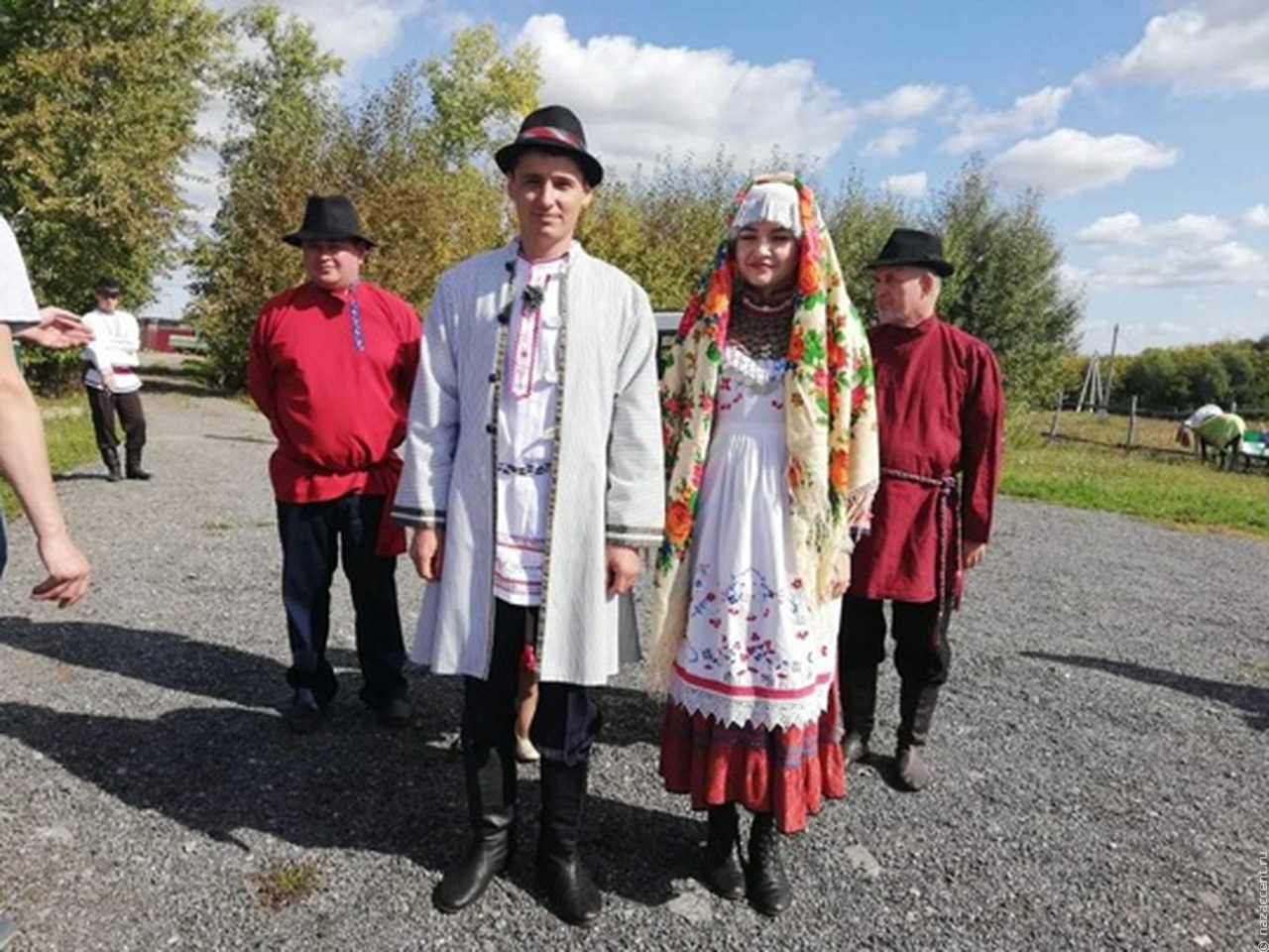     "Между крестом и полумесяцем: культура кряшен и нагайбаков"