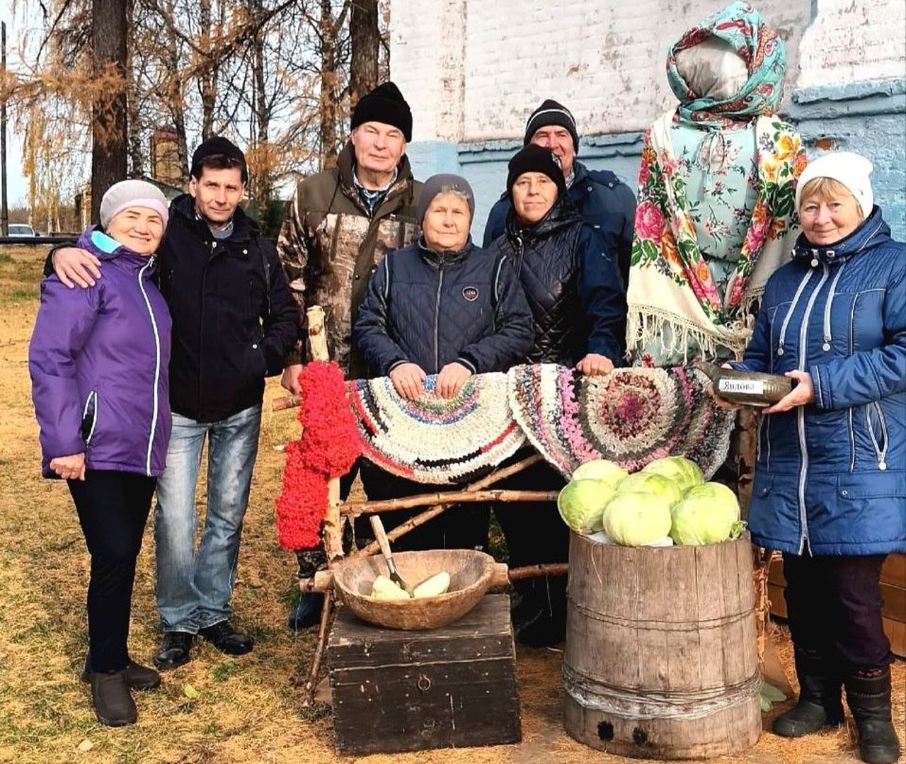 Октябрь капустой пропах