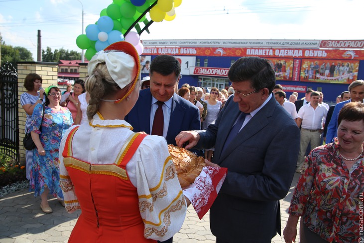 Открытие Сквера дружбы народов в Омске - Национальный акцент