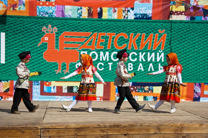 На празднике поморской культуры исполнят русские частушки