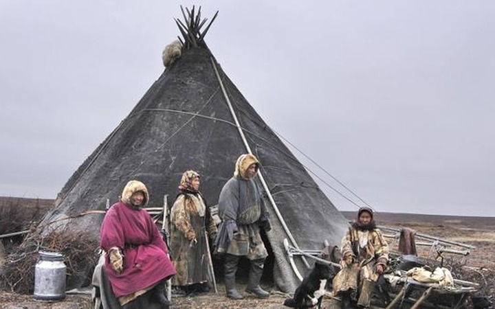В Воркуте МЧС спасло оставшуюся без еды семью оленевода