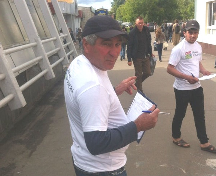 ЭПО "Русские" потребовало наказать кандидата в депутаты за привлечение мигрантов к сбору подписей