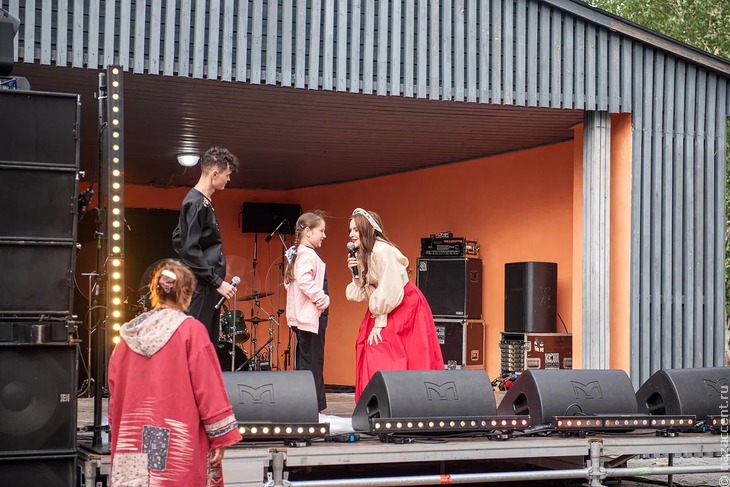 VIII Межрегиональный фольклорный праздник "Шумбрат!" в Мордовии - Национальный акцент