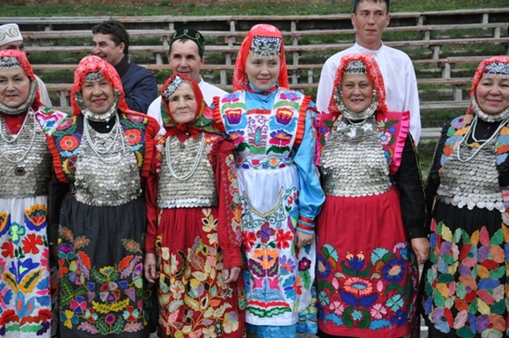 Участники Всероссийского фестиваля татарского фольклора "Түгәрәк уен" пройдут шествием до Казанского Кремля