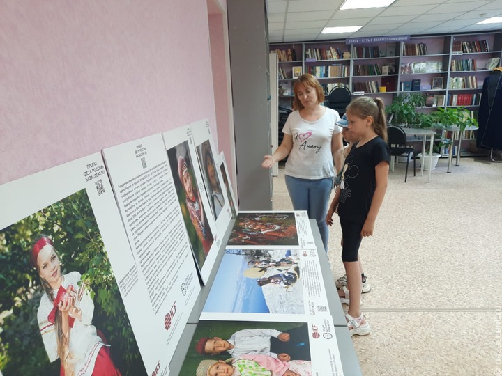 Выставка "Дети России" побывала в трех библиотеках Липецка