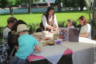 В Петрозаводске стартовал фестиваль карельской росписи с семинарами и мастер-классами