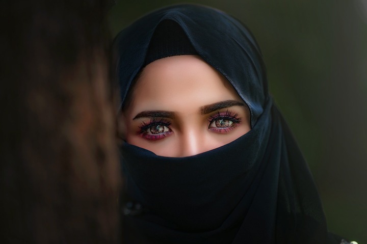 Муфтият Чечни рассказал девушкам правила исламского дресс-кода