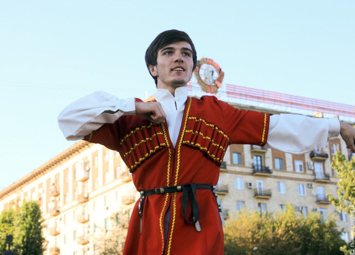 Фестиваль национальных культур в День города Волгограда - Национальный акцент