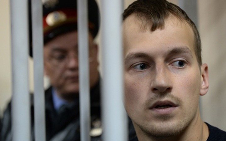 Нападавших на общежитие мигрантов в Капотне перевели под домашний арест