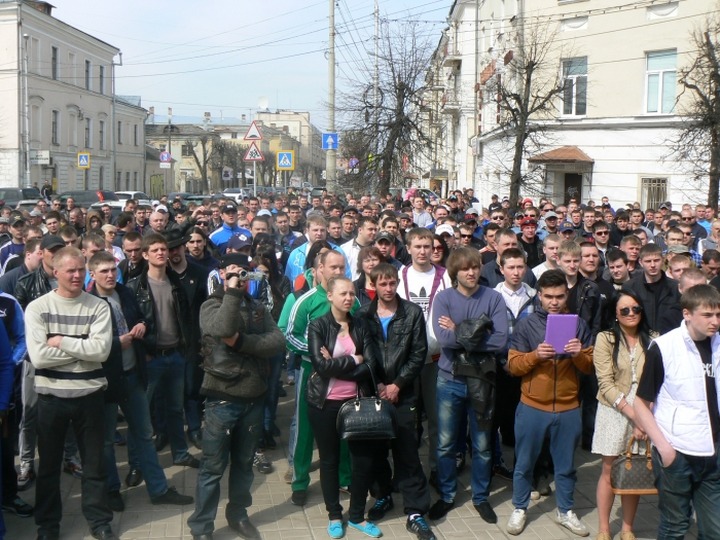 В Твери прошел круглый стол, посвященный недавней драке русских и азербайджанцев