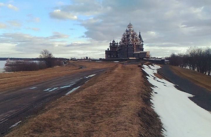 Музей "Кижи" открылся для посещения после окончания карантина из-за коронавируса