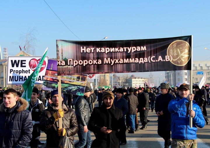 В Чечне запретили страницу "Шарли Эбдо" в Твиттере