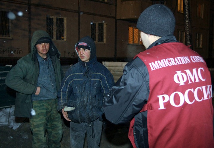 В Ленобласти местные жители участвуют в проверке нелегальных мигрантов