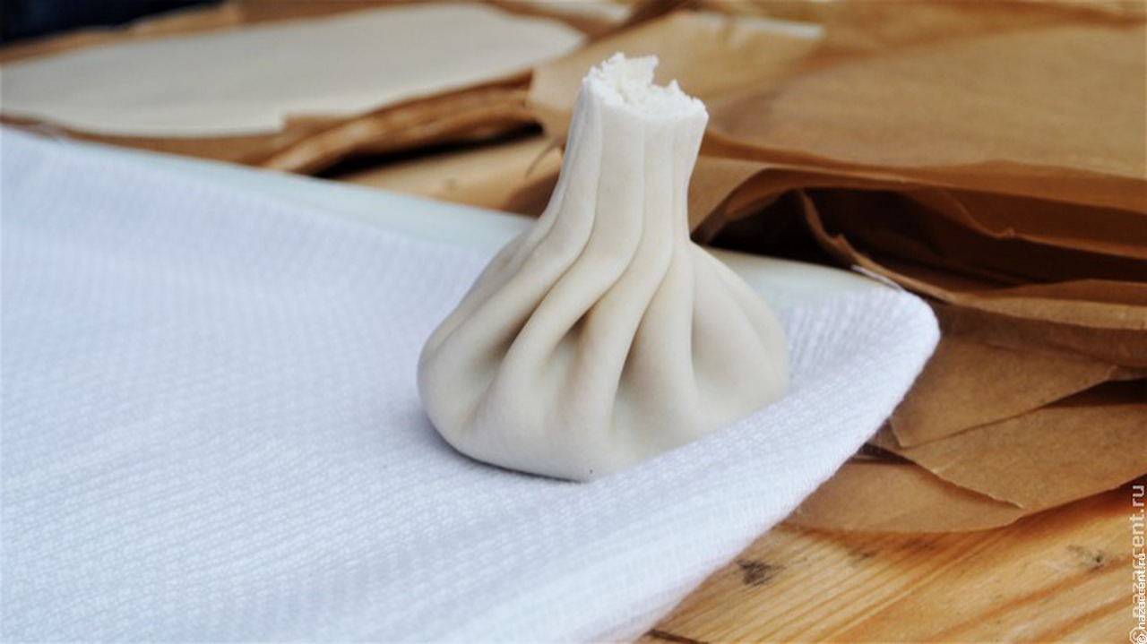 Ресторану в Оренбурге грозит штраф за рекламу с храмом и хинкали