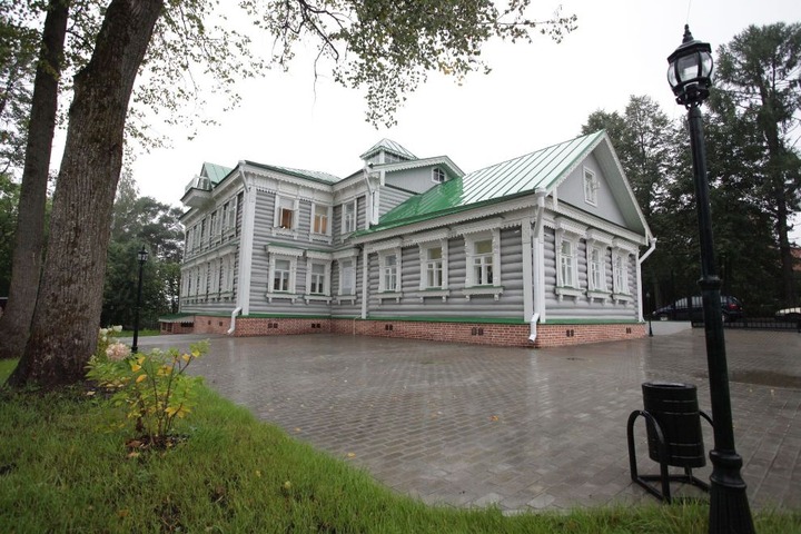В подмосковном Федоскине открылся музей народных художественных промыслов