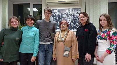 Автор книг на селькупском языке пообщалась со студентами Школы межэтнической журналистики в Томске
