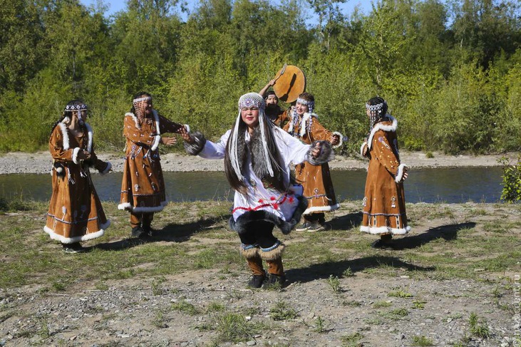 Фольклорно-этнографическая экспедиция к камчатским корякам - Национальный акцент