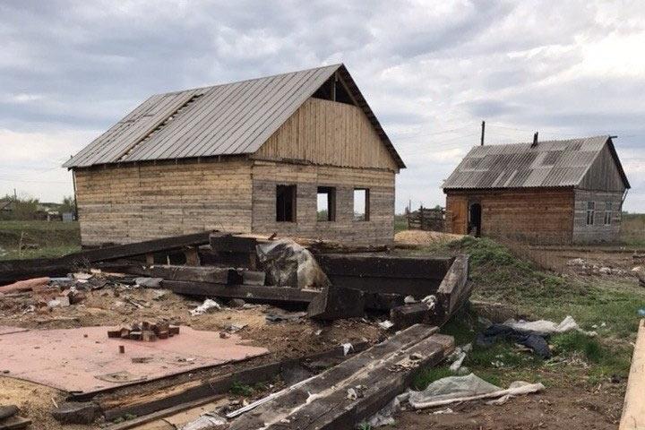 В Хакасии разгромили и ограбили цыганский поселок