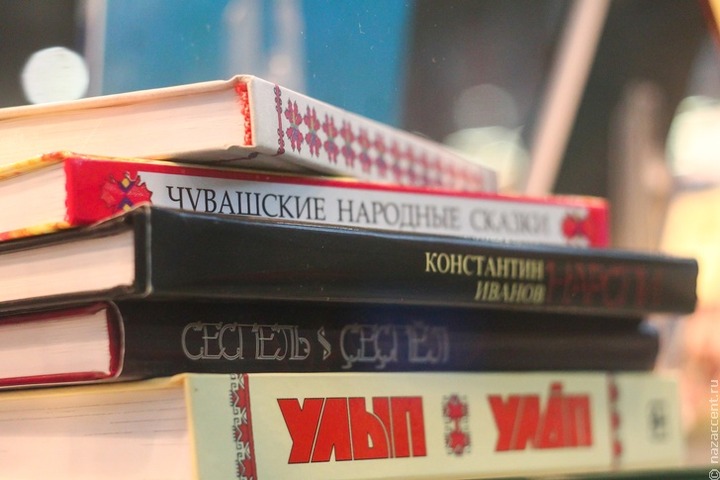 На фестивале "Красная площадь" презентуют сборники рецептов и прочтут стихи на языках разных народов