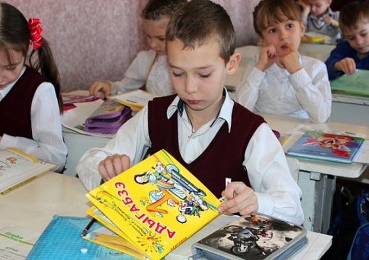Новые учебники по адыгейскому языку появятся в школах Адыгеи к осени