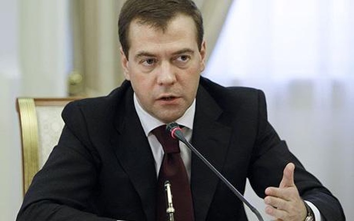 Медведев: Не надо гнать националистическую волну